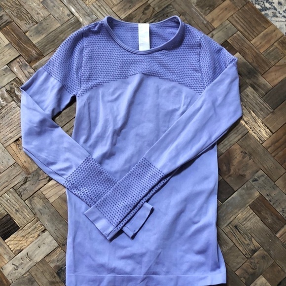 Fabletics long sleeve seamless top. Purple. XS - Picture 1 of 8